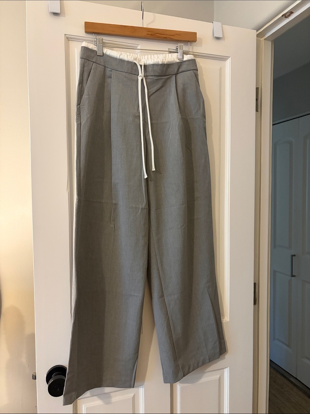 Zara women’s Gray Wide-Leg Trousers with White Drawstring